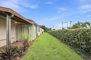 2538 Boundbrook Dr S, West Palm Beach, FL 33406 - Photo 31