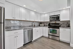 6805 Willow Wood Dr, Boca Raton, FL 33434 - Photo 11