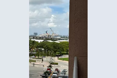 244 Biscayne Boulevard #645, Miami, FL 33132 - Photo 3