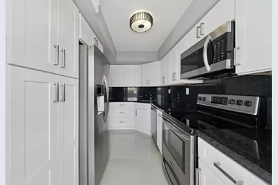 333 NE 21st Avenue #520, Deerfield Beach, FL 33441 - Photo 5