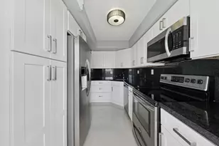 333 NE 21st Ave, Deerfield Beach, FL 33441 - Photo 5