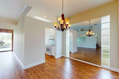433 SW Jefferson Circle, Port Saint Lucie, FL 34986 - Photo 9