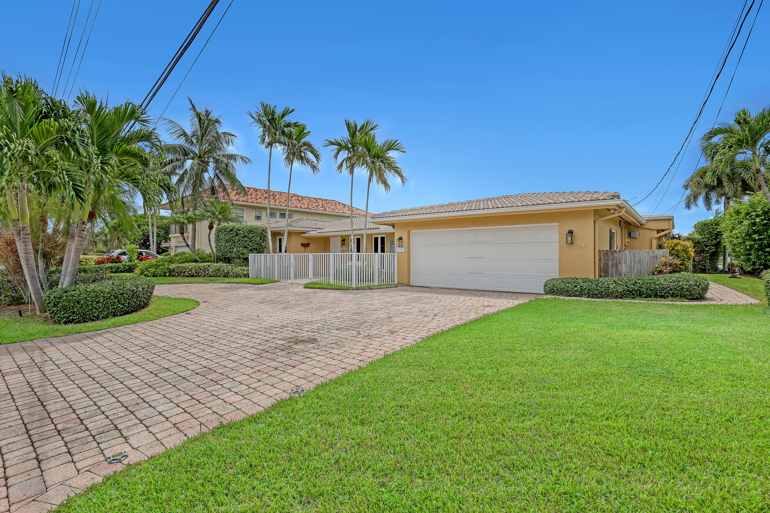 2100 NE 30th St - 2100 NE 30th St, Lighthouse Point, FL 33064 Luxury Property | Jose Angel Pina
