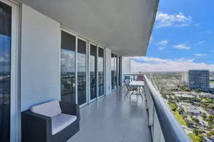 2600 E Hallandale Beach Blvd, Hallandale Beach, FL 33009 - Photo 19