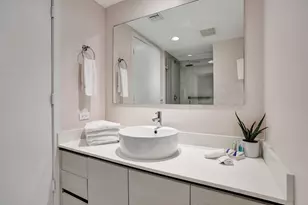 2600 E Hallandale Beach Blvd, Hallandale Beach, FL 33009 - Photo 17
