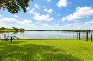 2831 N Oakland Forest Dr, Oakland Park, FL 33309 - Photo 25