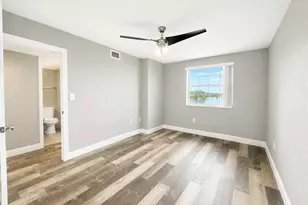 2831 N Oakland Forest Dr, Oakland Park, FL 33309 - Photo 11