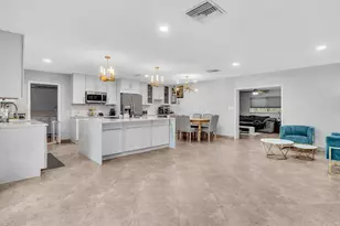 905 SE 13th Ct, Deerfield Beach, FL 33441 - Photo 5