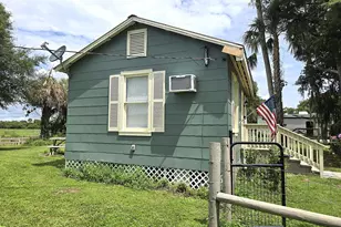 2219 County Road 721 Loop, Moore Haven, FL 33471 - Photo 47
