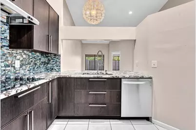 11137 NW 38th Place, Sunrise, FL 33351 - Photo 7