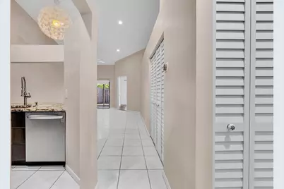11137 NW 38th Place, Sunrise, FL 33351 - Photo 3