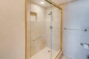1 Las Olas Circle, Fort Lauderdale, FL 33316 - Photo 25