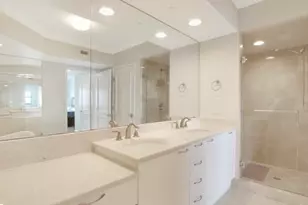 2640 Lake Shore Dr, Riviera Beach, FL 33404 - Photo 15