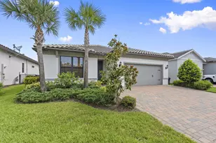 535 SE Villandry Way, Port Saint Lucie, FL 34984 - Photo 3