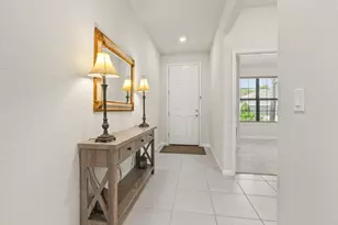 535 SE Villandry Way, Port Saint Lucie, FL 34984 - Photo 5