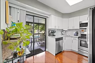 130 Wimbledon Lake Dr, Plantation, FL 33324 - Photo 11
