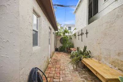 1201 SE 2nd Street #3, Fort Lauderdale, FL 33301 - Photo 9