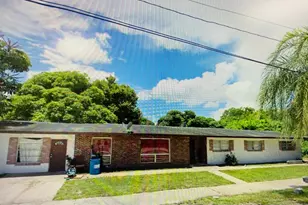 601 N 18th St, Fort Pierce, FL 34950 - Photo 1