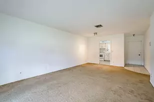 2688 Dudley Dr E, West Palm Beach, FL 33415 - Photo 5