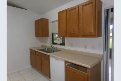 1490 SE Grapeland Avenue, Port Saint Lucie, FL 34952 - Photo 11