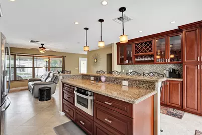 80 SE 10th Street, Pompano Beach, FL 33060 - Photo 15