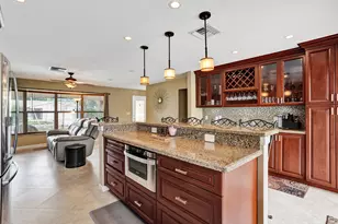80 SE 10th St, Pompano Beach, FL 33060 - Photo 15