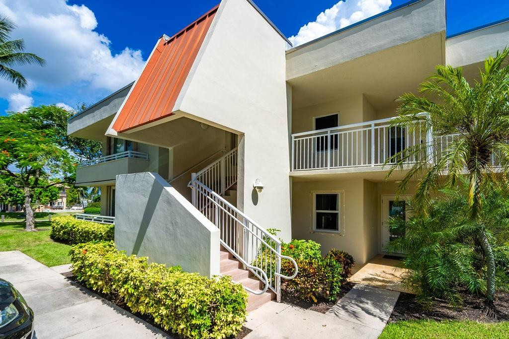 3175 NE 48th Ct #105 - 3175 NE 48th Ct #105, Lighthouse Point, FL 33064 Luxury Property | Jose Angel Pina