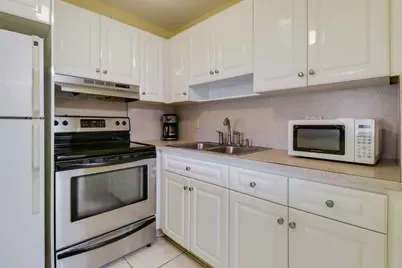 3040 Lake Osborne Drive #109, Lake Worth, FL 33461 - Photo 11