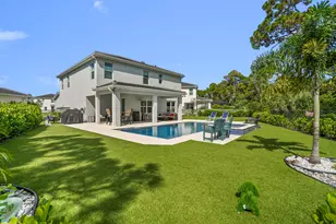194 SW Pomeroy St, Stuart, FL 34997 - Photo 3