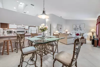 815 Andrew Redding Road #202, Lantana, FL 33462 - Photo 5