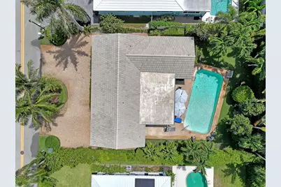 306 Cascade Lane, Palm Beach Shores, FL 33404 - Photo 3