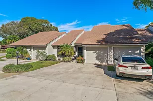 801 Kintyre Ct, Palm Beach Gardens, FL 33418 - Photo 1