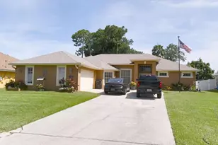 1018 SW Haleyberry Ave, Port Saint Lucie, FL 34953 - Photo 1