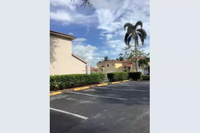 201 SW 98th Terrace, Pembroke Pines, FL 33025 - Photo 21