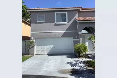 201 SW 98th Terrace, Pembroke Pines, FL 33025 - Photo 5