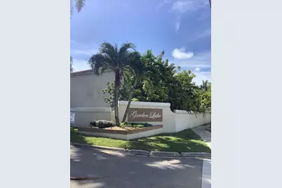 201 SW 98th Terrace, Pembroke Pines, FL 33025 - Photo 1