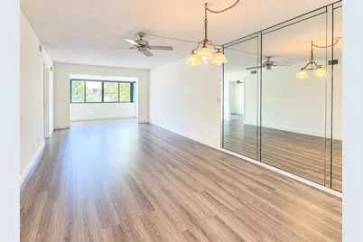 3178 Via Poinciana Drive #411, Lake Worth, FL 33467 - Photo 5