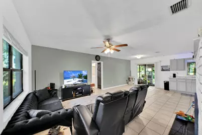 1031 SW 24th Avenue, Okeechobee, FL 34974 - Photo 9