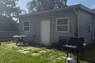 1655 SW Escobar Ln, Port Saint Lucie, FL 34953 - Photo 5