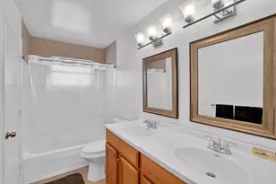8400 Lagos De Campo Blvd, Tamarac, FL 33321 - Photo 13
