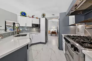 2865 N Clearbrook Circle N, Delray Beach, FL 33445 - Photo 13