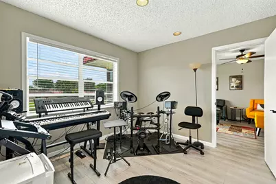 198 Lake Frances Drive, West Palm Beach, FL 33411 - Photo 15