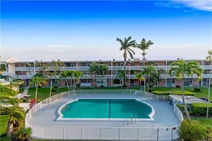 141 NE 10th Ave, Hallandale Beach, FL 33009 - Photo 15