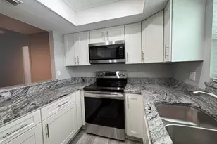 804 Shorewinds Dr, Fort Pierce, FL 34949 - Photo 9