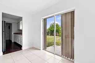 399 SW 14th St, Deerfield Beach, FL 33441 - Photo 9
