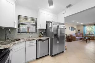 3459 Cocoplum Cir, Coconut Creek, FL 33063 - Photo 21