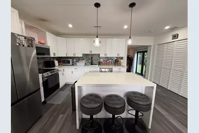761 NW 183rd Drive, Miami Gardens, FL 33169 - Photo 11