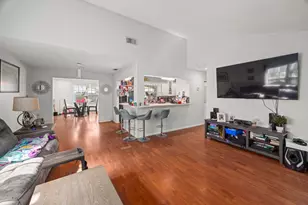 10975 NW 27th Pl, Sunrise, FL 33322 - Photo 5