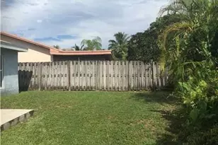 9330 NW 42nd Ct, Sunrise, FL 33351 - Photo 11