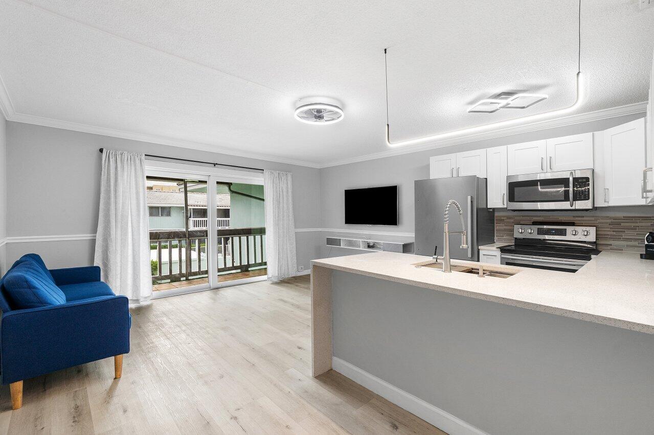 322 N Federal Hwy #223 - 322 N Federal Hwy #223, Deerfield Beach, FL 33441 Luxury Property | Jose Angel Pina